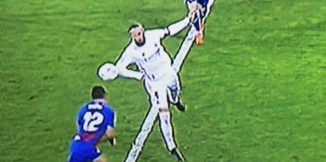 Reactie furioasa a celor de la Eibar, dupa ce Real Madrid a fost iertata de VAR! <span style="color:#f00;">"Ramos le-a spus asta!"</span>