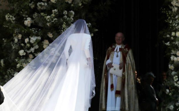 <span style="color:#f00;">A imbracat la NUNTA cele mai cunoscute PRINTESE ale lumii</span>, dar acum MOARE DE FOAME. Care e motivul