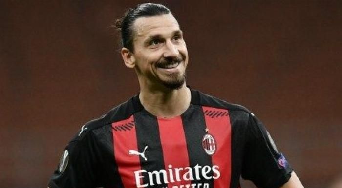 <span style="color:#f00;">'Mos' Zlatan a facut retrospectiva anului! "Am doi copii in Suedia, dar aici am 25!" </span>Dezvaluiri de ULTIM moment! Ce a spus despre prelungirea contractului
