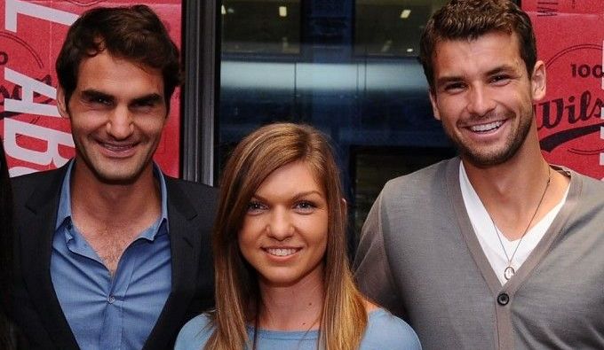<span style="color:#f00;">Halep i-a cerut un autograf lui Federer! "Am inlemnit, nici n-am stiut!"</span> Reactia elvetianului la momentul intalnirii a uimit-o pe Simona