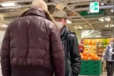 <span style="color:#f00;">VIDEO Cine e MILIARDARUL care a refuzat sa poarte masca in supermarket.</span> A iesit scandal MONSTRU: "Arestati-ma, dar asta nu fac!"