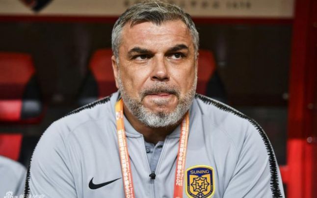 <span style="color:#f00;">"De ce nu?!" Raspunsul lui Olaroiu cand a fost intrebat daca ar prelua echipa nationala! </span>Ce a spus despre Mircea Lucescu