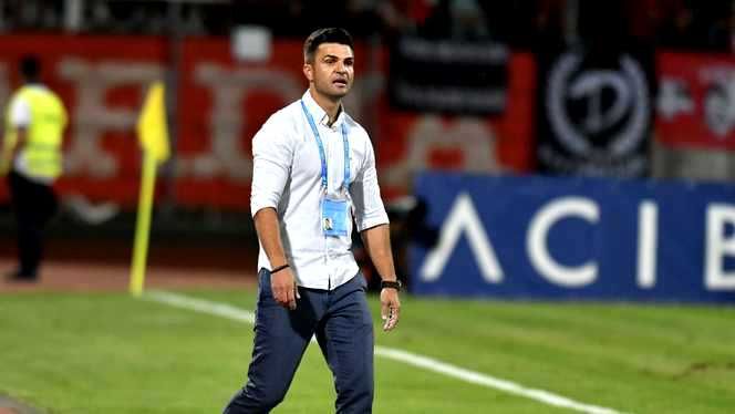 <span style="color:#f00;">Scandal URIAS in fotbalul romanesc! "Dau clubul in judecata si pe Florin Bratu!"</span> Un jucator e gata sa mearga la CEDO pentru a-si cauta dreptatea: "Si-au batut joc de un om"
