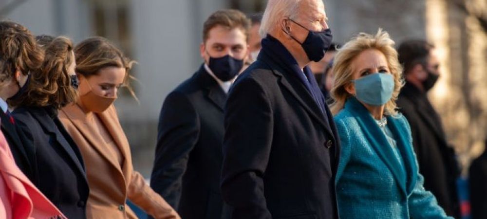 <span style="color:#f00;">Chiar e cel mai PUTERNIC om al lumii!</span> DRAMELE inimaginabile prin care a trecut presedintele Joe Biden. <span style="color:#f00;">Familia i-a fost DESTRAMATA</span>