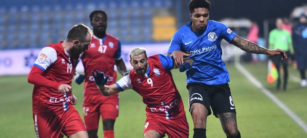 <span style="color:#f00;">"Le-am dat 4, puteam sa le mai dam tot pe-atatea!"</span> Aroganta lui Croitoru dupa ce a dat cu Dinamo de pamant. Chindris ar putea pleca de la Botosani!
