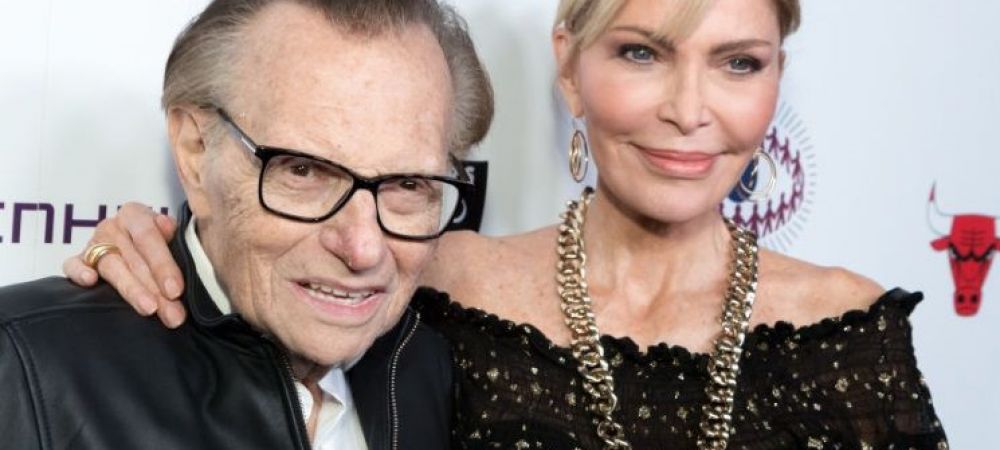 <span style="color:#f00;">Cat de cuceritor a fost Larry King.</span> De la iepurasi Playboy la profesoare de matematica.<span style="color:#f00;"> A avut 8 casnicii cu 7 femei</span>