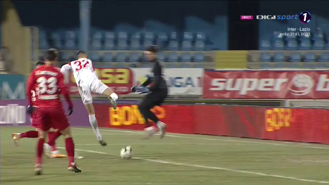 Ce penalty e asta?! Decizie incredibila a lui Popa in Hermannstadt - FCSB! Pentru ce a dat penalty la duelul dintre Bagaric si Vlad