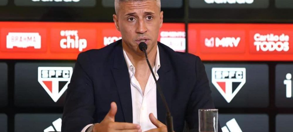 <span style="color:#f00;">Hernan Crespo a fost prezentat oficial la Sao Paulo!</span> Kaka vine si el in club!