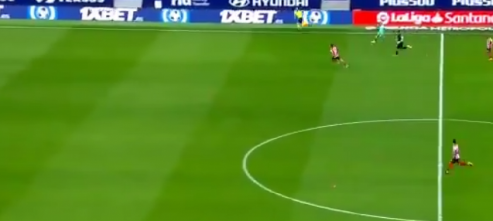 Faza vazuta acum de milioane de oameni! <span style="color:#f00;">Oblak a urcat la ultima faza, Atletico a luat un gol INCREDIBIL in minutul 95 de la mijlocul terenului!</span> Real e la 3 puncte dupa 1-0 cu Valladolid