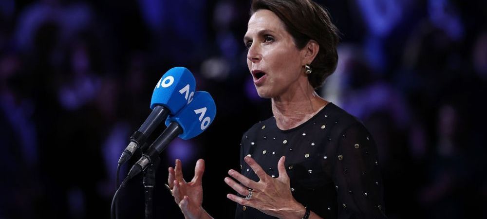 <span style="color:#f00;">Huiduieli la cermonie | Spectatorii au luat-o RAZNA cand presedintele Australian Open a vorbit despre vaccinuri si guvern: <span style="color:#000;">"Vad ca sunteti un grup de oameni incapatanati!"</span></span>