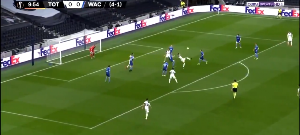 Ati vazut asta?! <span style="color:#f00;">Dele Alli il face UITAT pe Giroud! A inscris un gol de SENZATIE din foarfeca!</span> Imaginile care fac inconjurul lumii