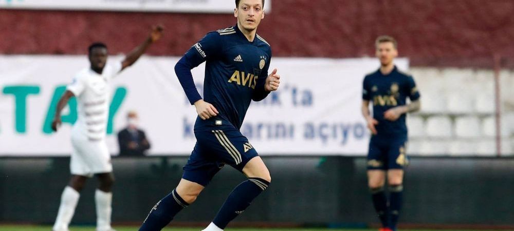<span style="color:#f00;">Cosmarul lui Mesut Ozil continua si la Istanbul!</span> Ce s-a intamplat cu Fenerbahce de cand s-a transferat el