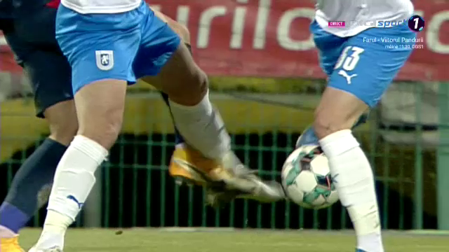 <span style="color:#f00;">Dulca i-a SUTAT in picior lui Ivan, dar Istvan Kovacs n-a dat NIMIC!</span> Penalty INCREDIBIL refuzat Craiovei cu Chindia