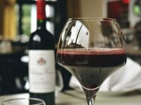 Ce poti pati daca bei chiar si un pahar de vin la masa. Descoperirea ingrozitoare facuta de cercetatori