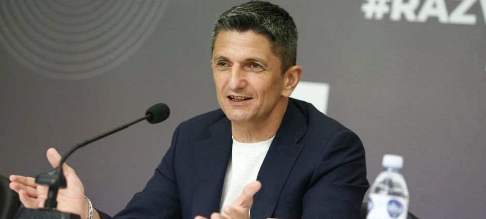 Razvan Lucescu Paok / Razvan Lucescu Geldstrafe Nach Hitler Vergleich Der Spiegel / Rapid bukarest* 17 şub 1969, bukarest, romanya.