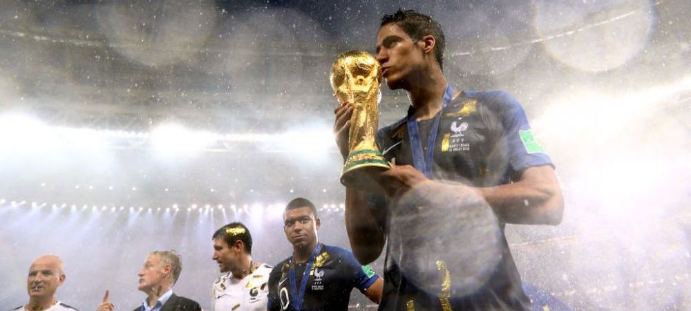 <span style="color:#f00;">Se face! Manchester United a reușit să îl transfere</span> pe Raphael Varane, după mai bine de două luni de negocieri