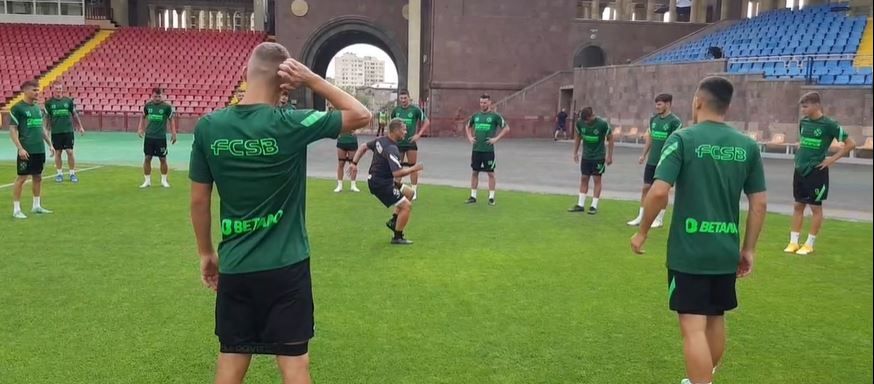 <span style="color:#f00;">FCSB a ajuns în Armenia!</span> Imagini de la primul antrenament al „roș-albaștrilor”, înaintea duelului cu Karagandy