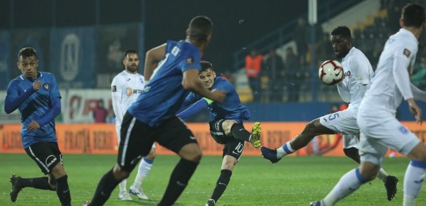 Reghecampf vrea un fotbalist "descoperit" de Hagi! Mijlocașul e văzut ca o soluție după plecarea lui Cicâldău