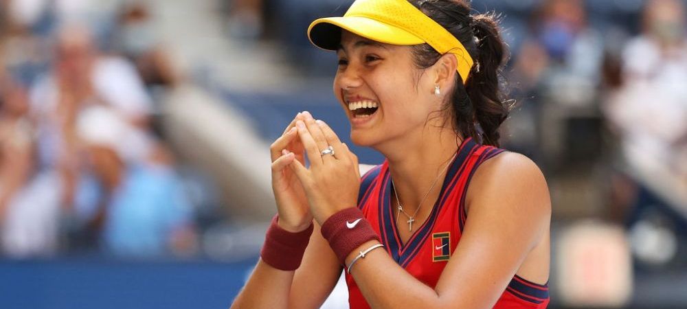 Emma Răducanu e noua vedetă a tenisului mondial! Jucătoarea cu origini românești e în semifinalele US Open fără set pierdut