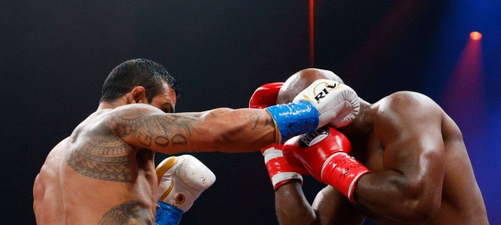 Legendarul Evander Holyfield, făcut zob în ring de un luptător de MMA. Totul s-a petrecut sub ochii lui Donald Trump