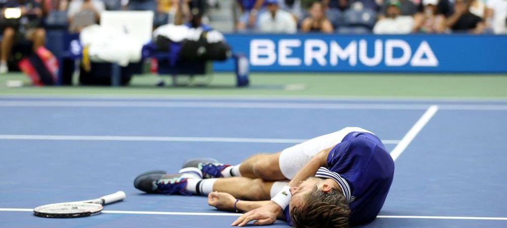 Nimeni nu a mai făcut asta vreodată pe un teren de tenis! Mare iubitor de FIFA, Daniil Medvedev a sărbătorit victoria la US Open într-un mod caraghios 