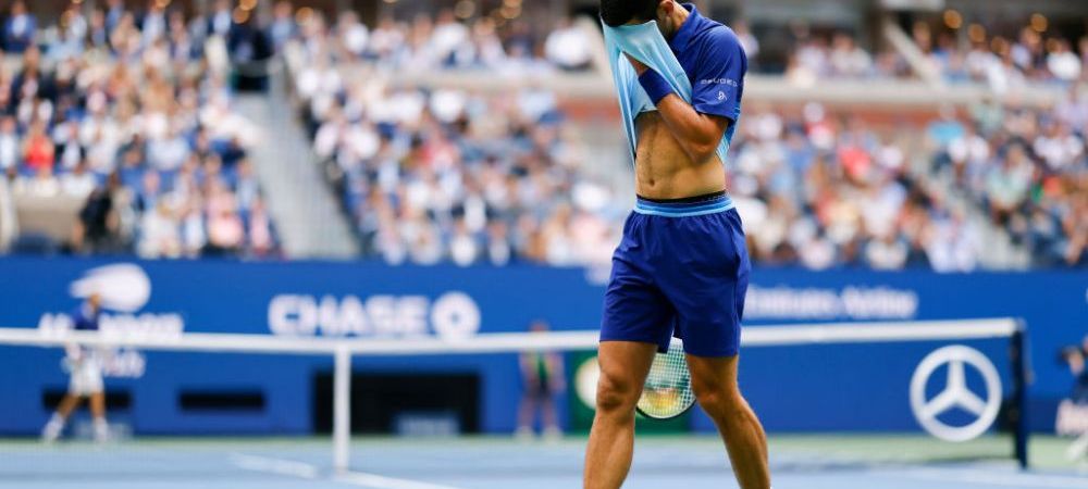 Huiduit pe cea mai mare arenă de tenis din lume în seara care i-ar fi putut schimba viața: reacția nervoasă a lui Novak Djokovic 