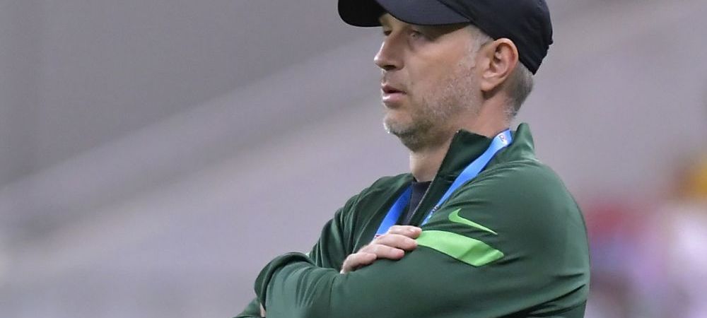 „De ce să ne plângem?” Edi Iordănescu, pus la punct după ce s-a plâns de suprafața de joc de la Craiova