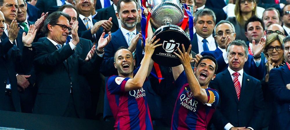 Iniesta crede că Xavi e antrenorul potrivit pentru Barcelona: ”Se pregătește de mulți ani, acum e gata”