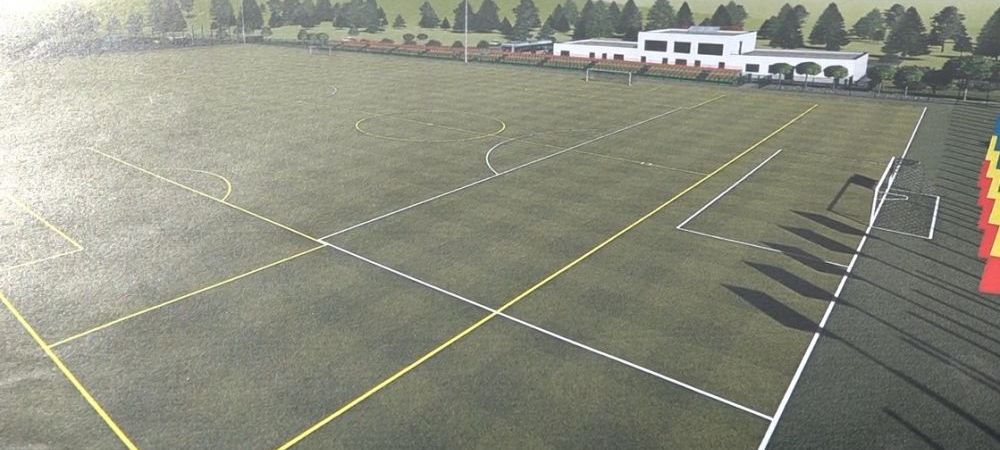 Stadion de un milion de euro în orașul cu mai puțin de 5.000 de locuitori în care ”se agață harta în cui”