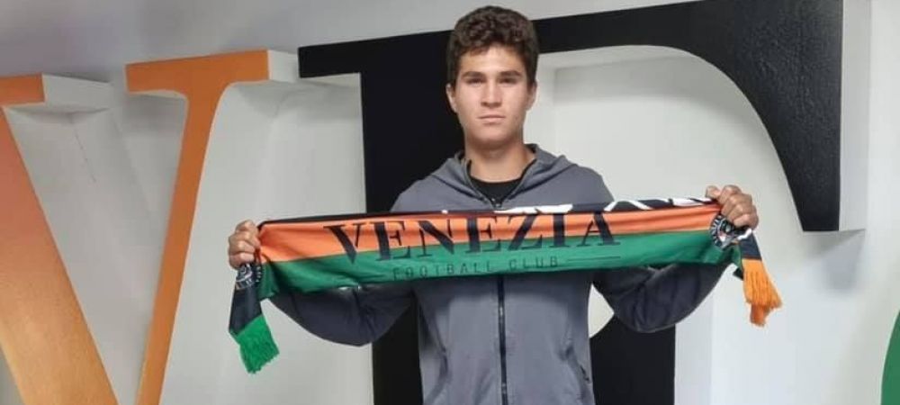 Încă un puști român ia drumul Italiei! Va juca în Serie A