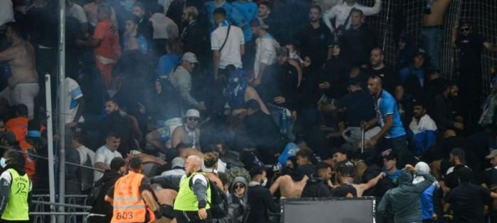 <span style="color:#f00;">Haos în Franța!</span> Spectatorii au invadat terenul pentru a treia oara în acest sezon
