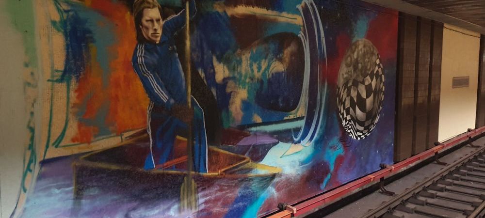 Graffiti uriaș cu Ivan Patzaichin, la stația de metrou de lângă stadionul Dinamo!