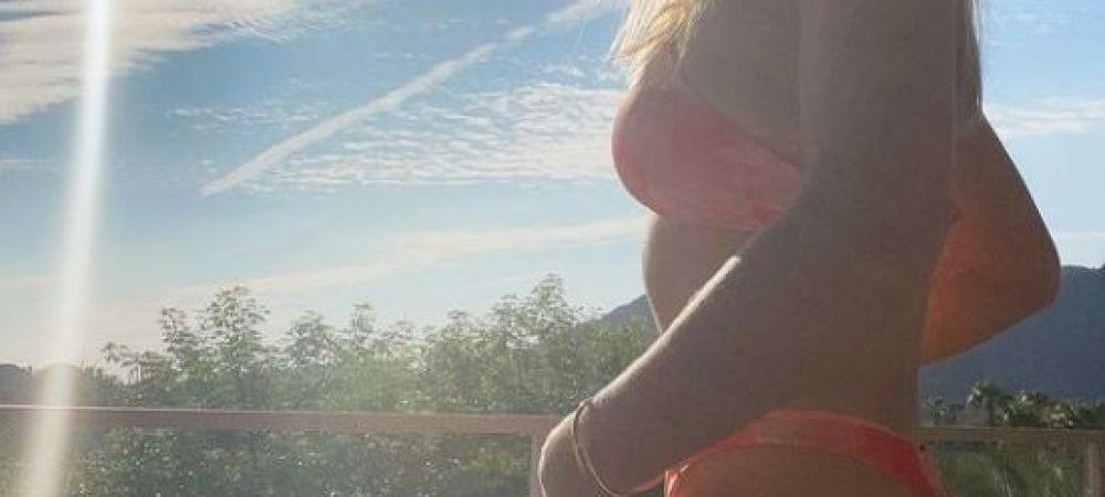 Carantina, oprită de Aryna Sabalenka pentru o ședință foto sexy! Numărul 2 WTA s-a pozat în bikini pe balcon