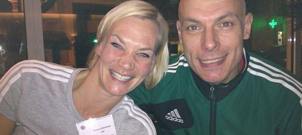 Howard Webb și-a abandonat familia pentru o arbitră! Cei doi s-au "combinat" într-o escală la Frankfurt