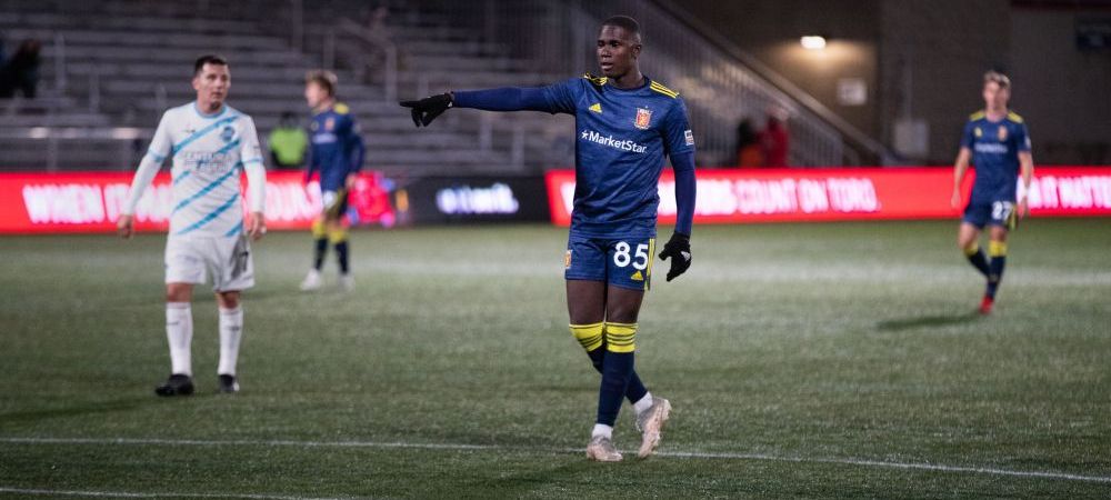 La 13 ani, a devenit cel mai tânăr fotbalist profesionist din lume!