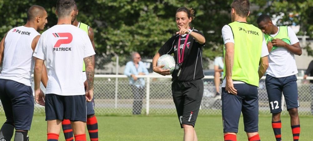 SPECIAL | Jucătorul adus de Rednic la Dinamo a fost lansat în fotbalul profesionist de o femeie antrenor!